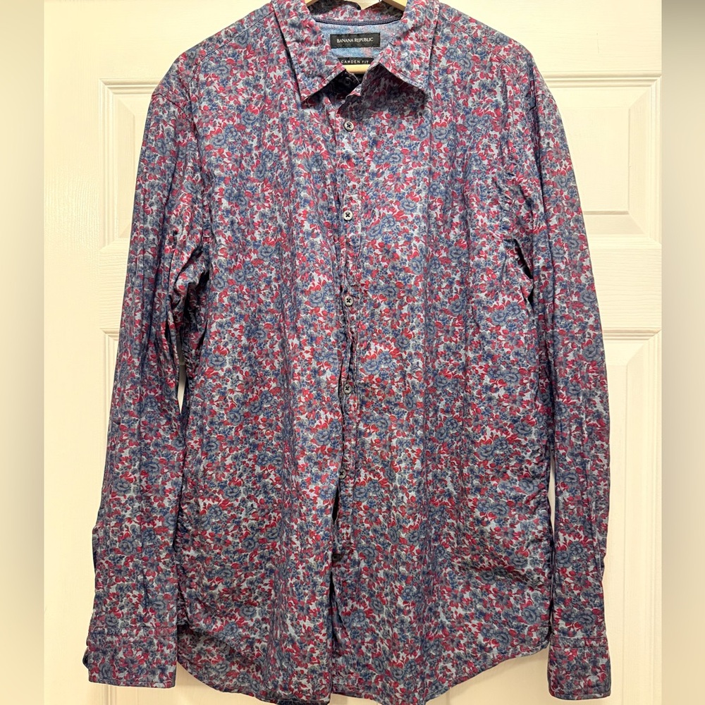 Banana Republic Blue and Red Floral Men's Shirt
